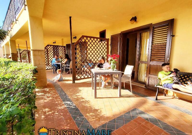 Номер Стандарт Трехместный, Triscinamare Hotel Residence