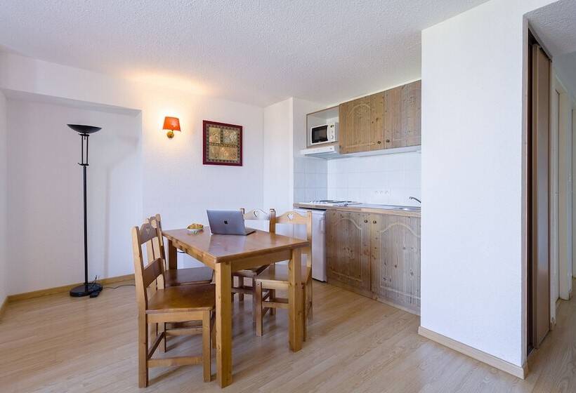 スタンダードスタジオ, Garden & City Evian Lugrin