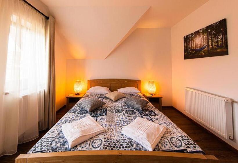 غرفة قياسية مزوَّدة بشُرفة, Hygge Praid