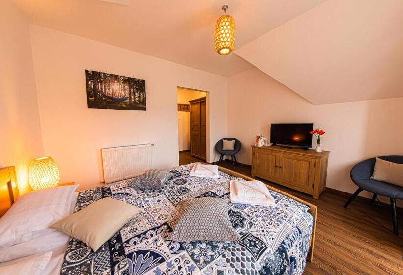 غرفة قياسية مزوَّدة بشُرفة, Hygge Praid