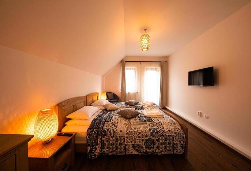 غرفة قياسية مزوَّدة بشُرفة, Hygge Praid