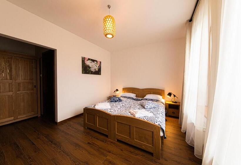 غرفة قياسية, Hygge Praid