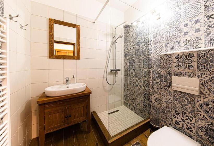 غرفة قياسية داخلية, Hygge Praid