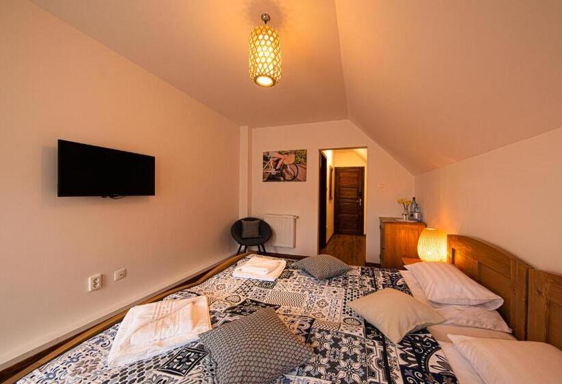 غرفة قياسية مزوَّدة بشُرفة, Hygge Praid