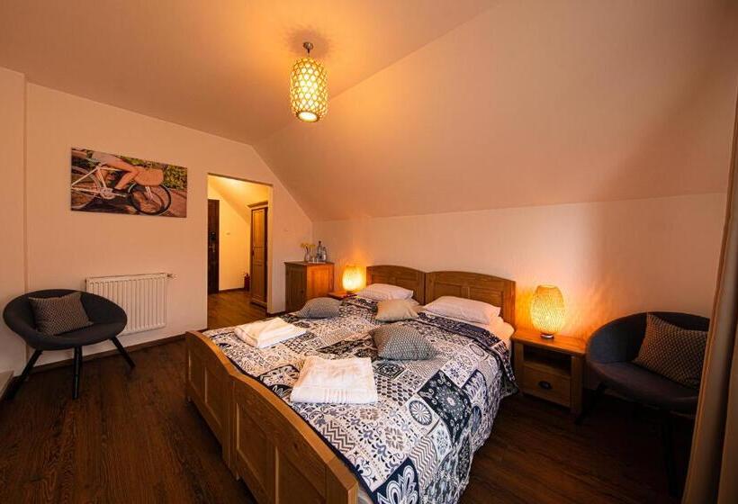 غرفة قياسية مزوَّدة بشُرفة, Hygge Praid