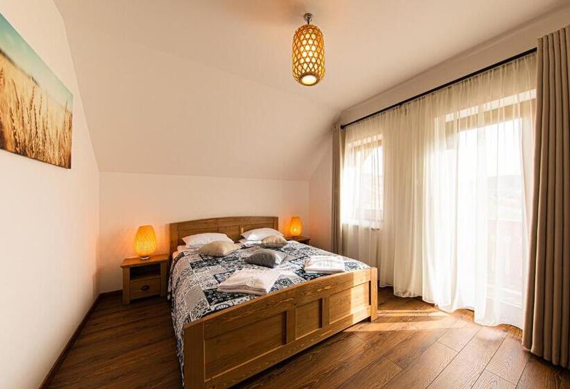 غرفة قياسية مزوَّدة بشُرفة, Hygge Praid