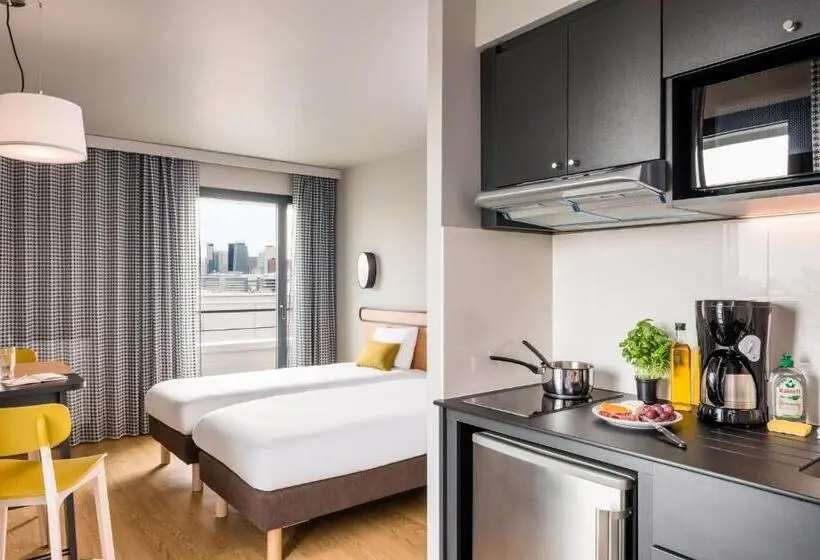 استودیوی استاندارد, Adagio Access Stuttgart Airport Messe