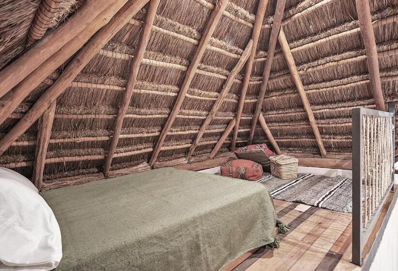 小型套房带泳池景, Casa Hormiga