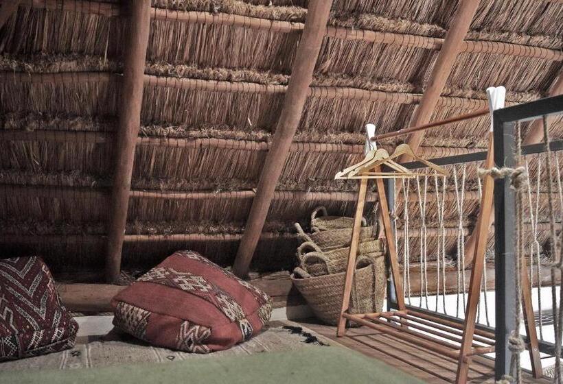 小型套房带泳池景, Casa Hormiga