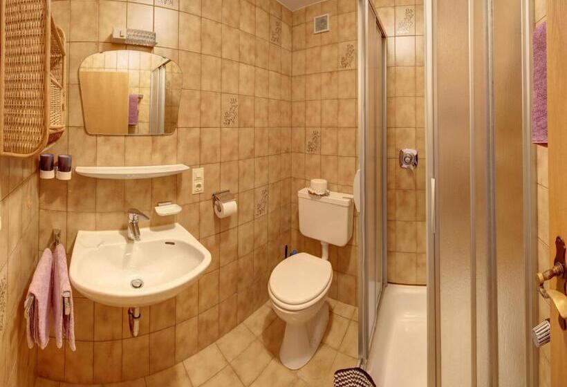 Standardrum, Gästehaus Sterrhäusl   Chiemgau Karte