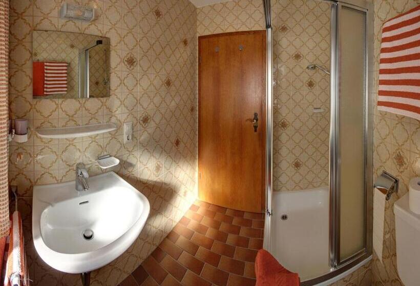 Standardrum, Gästehaus Sterrhäusl   Chiemgau Karte