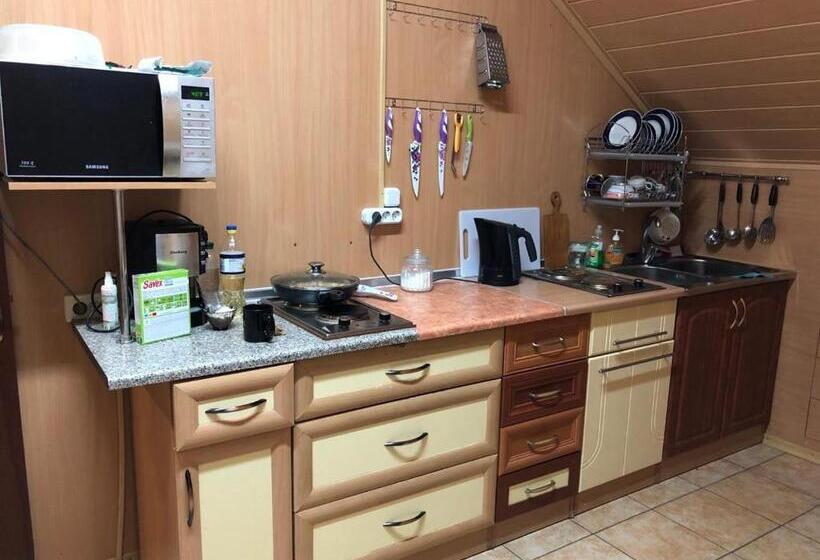 חדר קומפורט לשלושה, Villa Costa