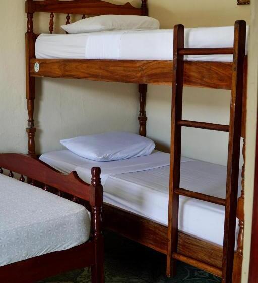 Кровать в Общей Комнате, Hostal Los Chamos