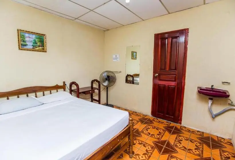 اتاق استاندارد, Hostal Los Chamos