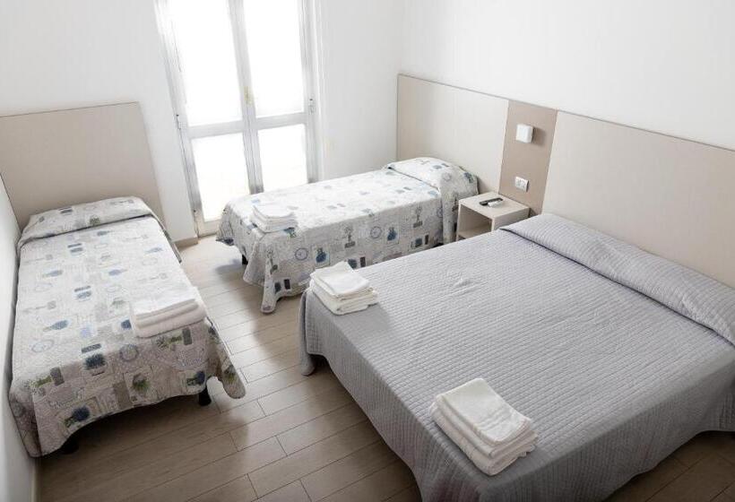 Camera Quadrupla Standard, Capitano