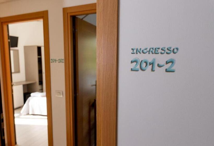 Camera Familiare, Capitano