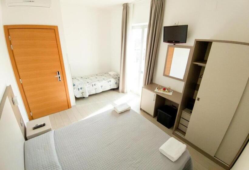 Camera Familiare, Capitano