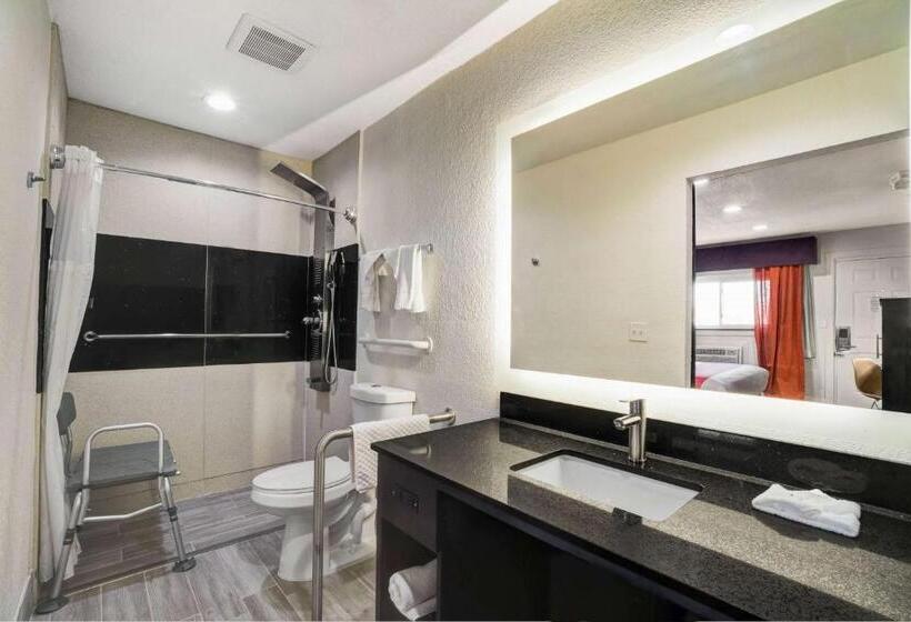 غرفة قياسية لذوى الاحتياجات الخاصة, Motel 6 Bellville, Oh