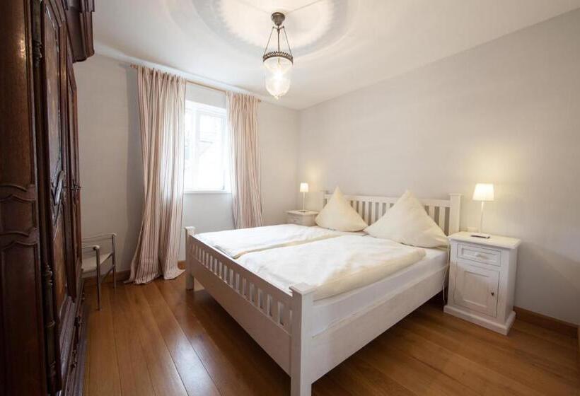 Дом 1 Спальня, Weingut & Gästehaus Giwergreif