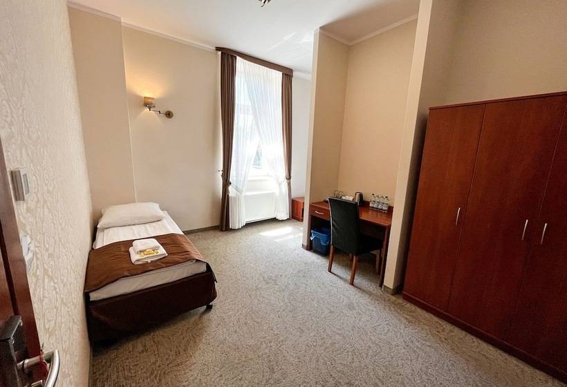 スタンダード４人部屋, Aparthotel Globus Kraków