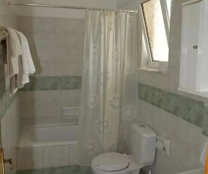 آپارتمان 1 خوابه با چشم‌انداز باغ, Barbie Hotel Apartments