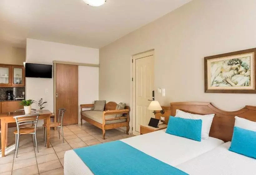 استودیوی استاندارد, Elotis Suites