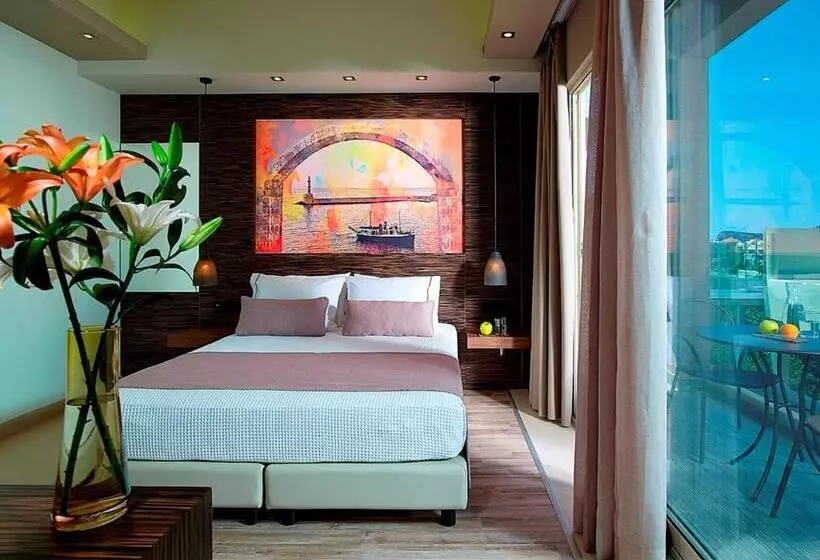 اتاق سوپریور با بالکن, Elotis Suites
