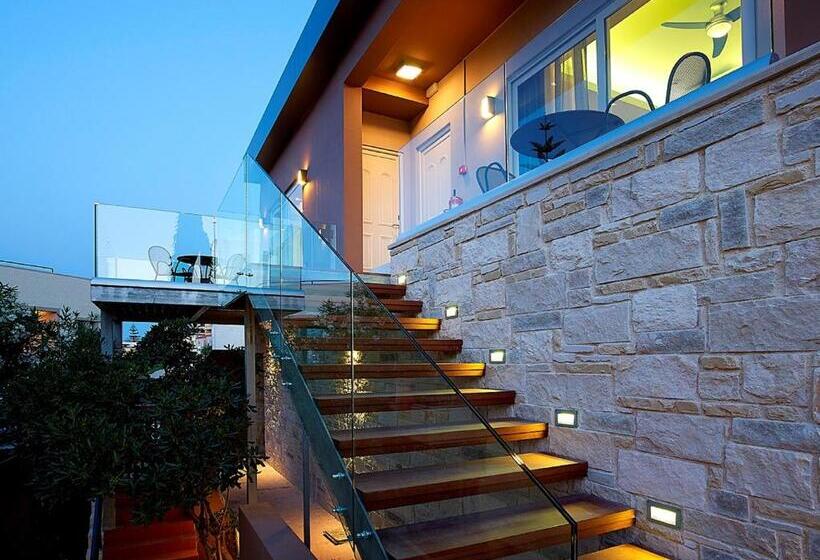 バルコニー付きスーペリアルーム, Elotis Suites