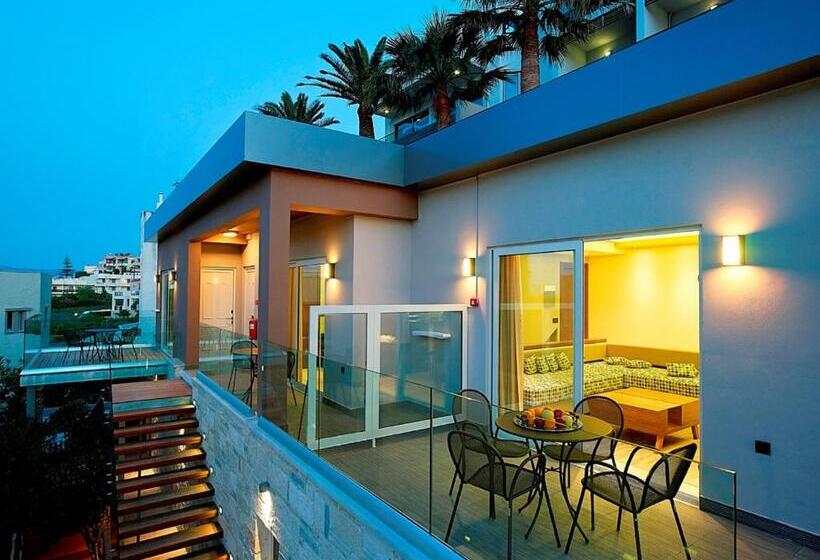 バルコニー付きスーペリアルーム, Elotis Suites