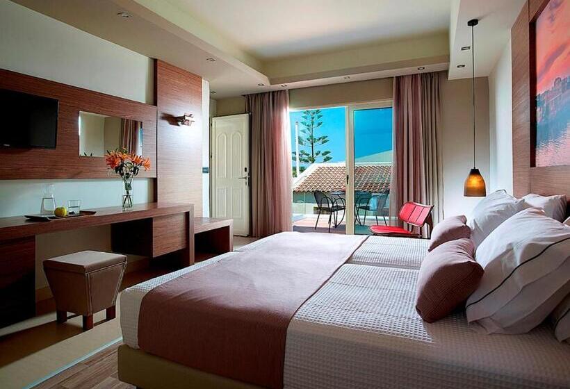 スーペリアトリプルルーム, Elotis Suites