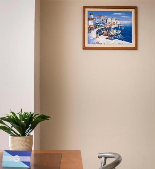 Студия Стандарт, Elotis Suites
