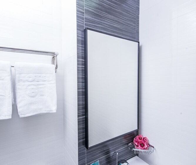 اتاق استاندارد, 81 Selegie