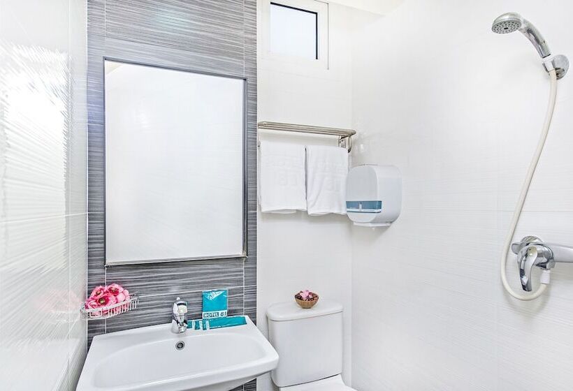 اتاق خانوادگی, 81 Selegie