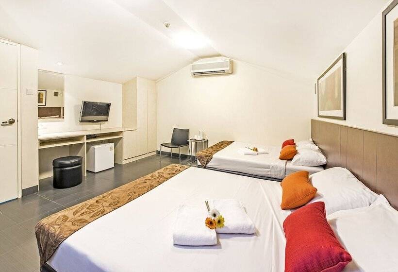 اتاق خانوادگی, 81 Selegie