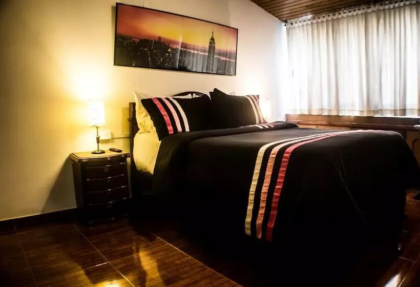 اتاق استاندارد با سرویس بهداشتی مشترک, Charlies Place Hotel & Spa
