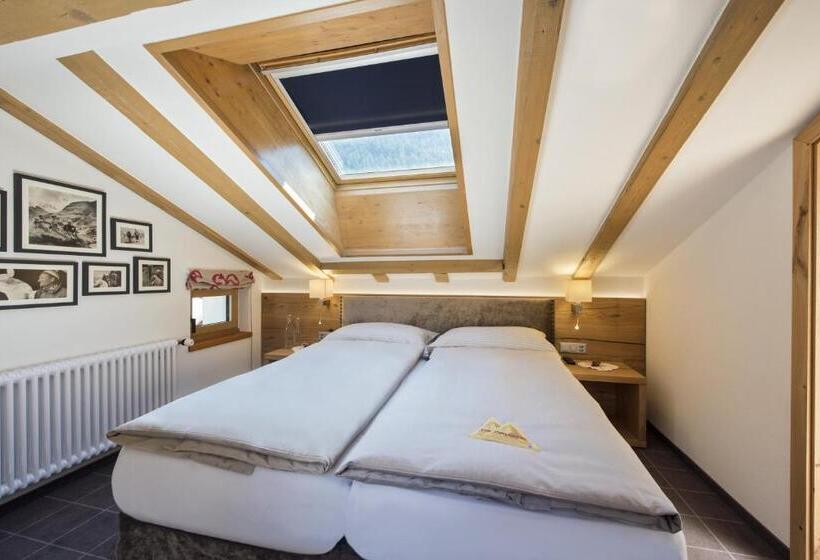 جناح, Chesa Valese