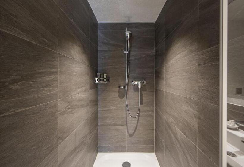 جناح, Chesa Valese