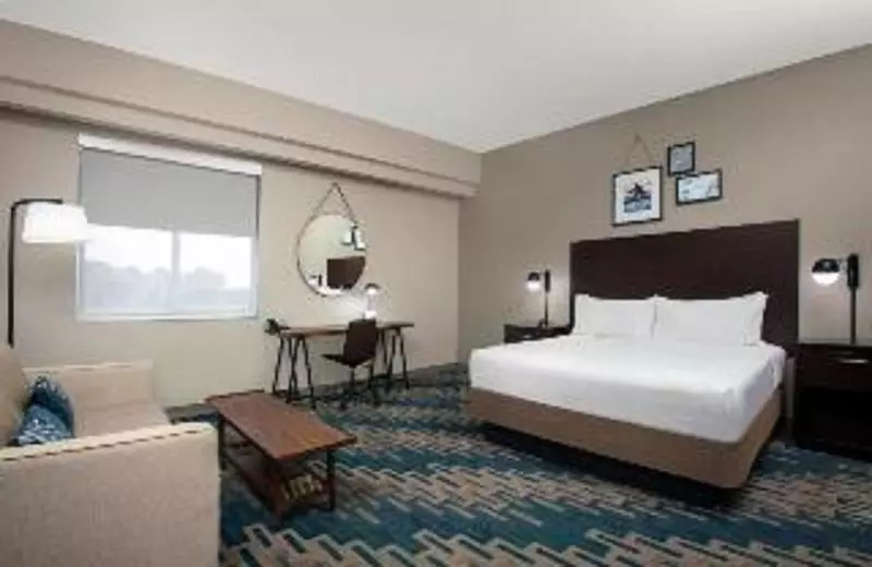 キングサイズベッドのスタンダードルーム, Four Points By Sheraton Fort Lauderdale Airport  Dania Beach