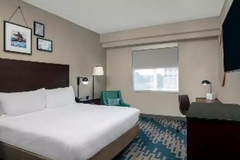 キングサイズベッドのスタンダードルーム, Four Points By Sheraton Fort Lauderdale Airport  Dania Beach