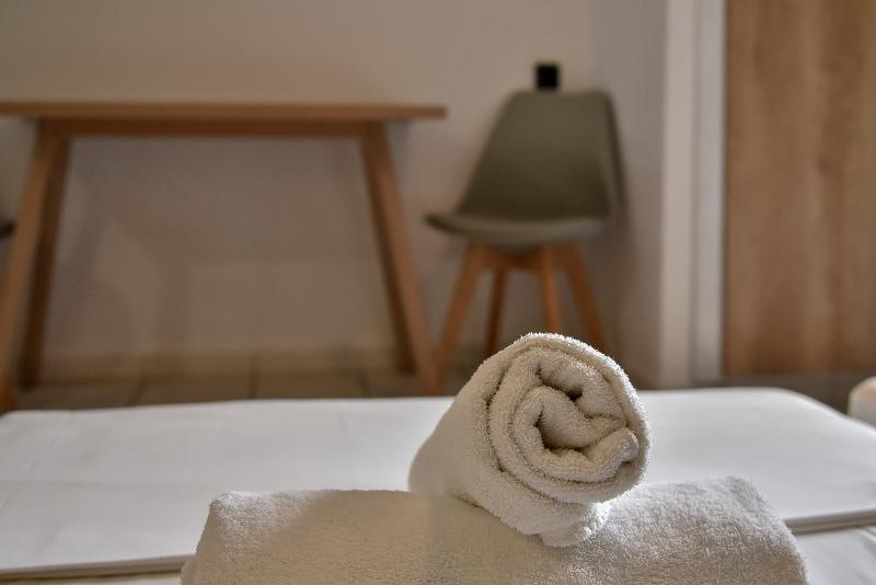 スーペリアスタジオ, Iraklis Studios & Apartments