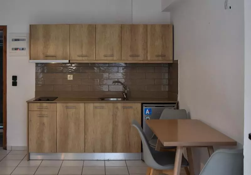 スーペリアスタジオ, Iraklis Studios & Apartments