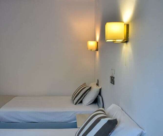 スタンダードスタジオ, Iraklis Studios & Apartments