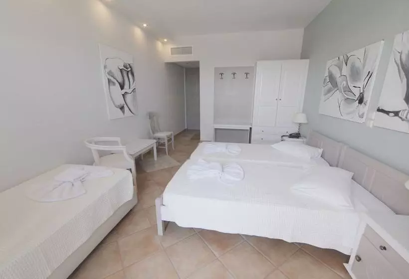 Triple Room Sea View, Kavuras Village