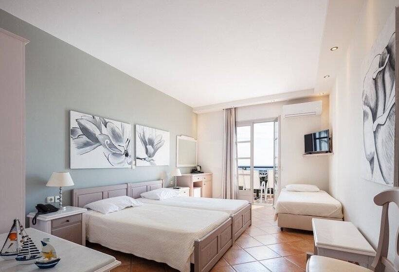 Triple Room Sea View, Kavuras Village