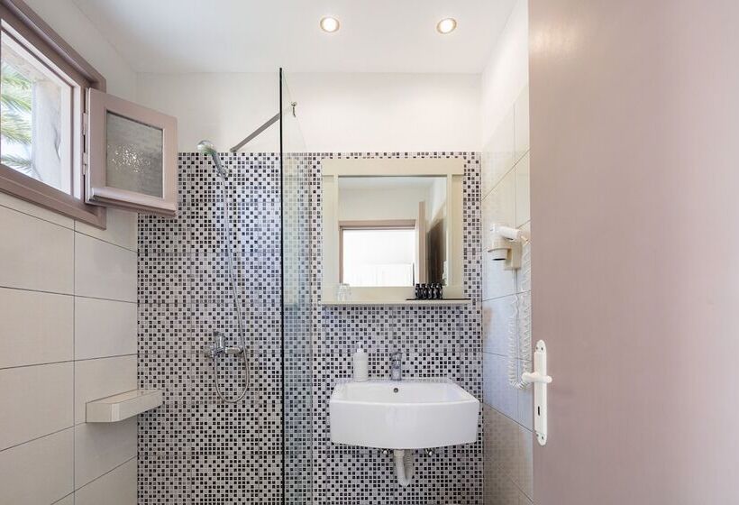 Triple Room Sea View, Kavuras Village