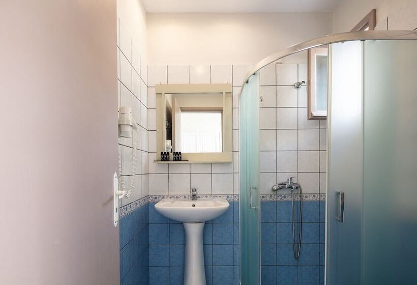 Triple Room Sea View, Kavuras Village