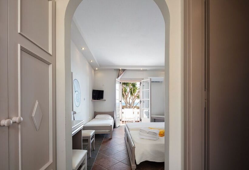 Triple Room Sea View, Kavuras Village