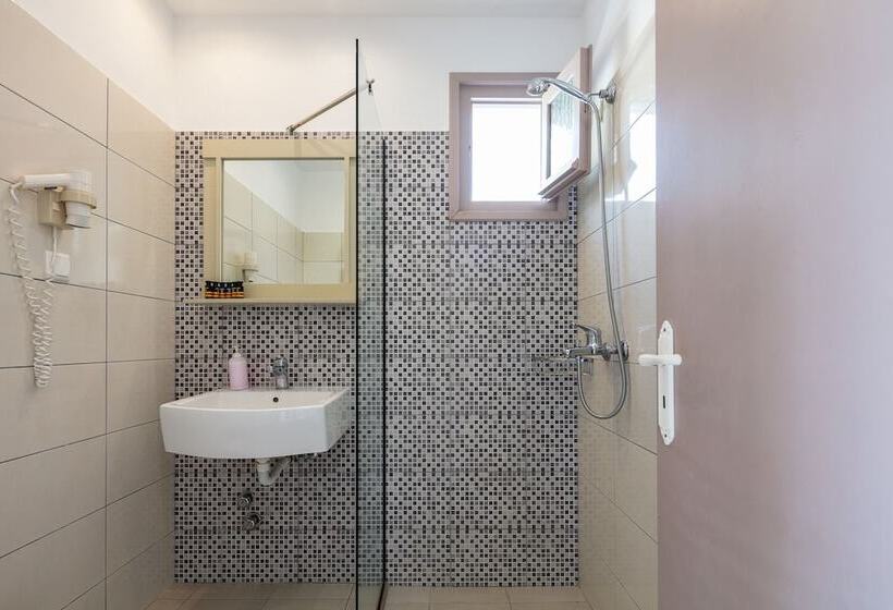 景色の見えるスタンダード４人部屋, Kavuras Village