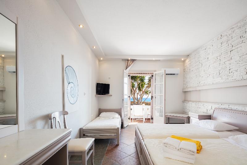 Triple Room Sea View, Kavuras Village