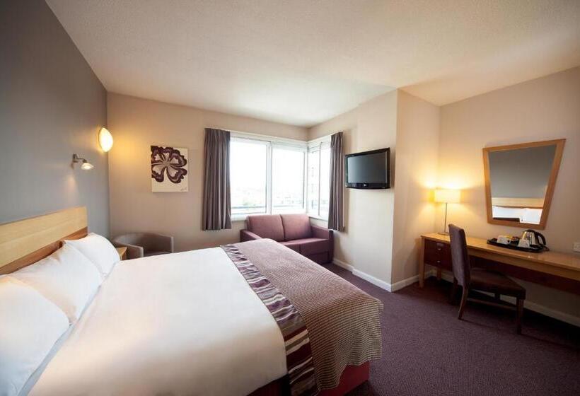 اتاق سوپریور, Leonardo Derby